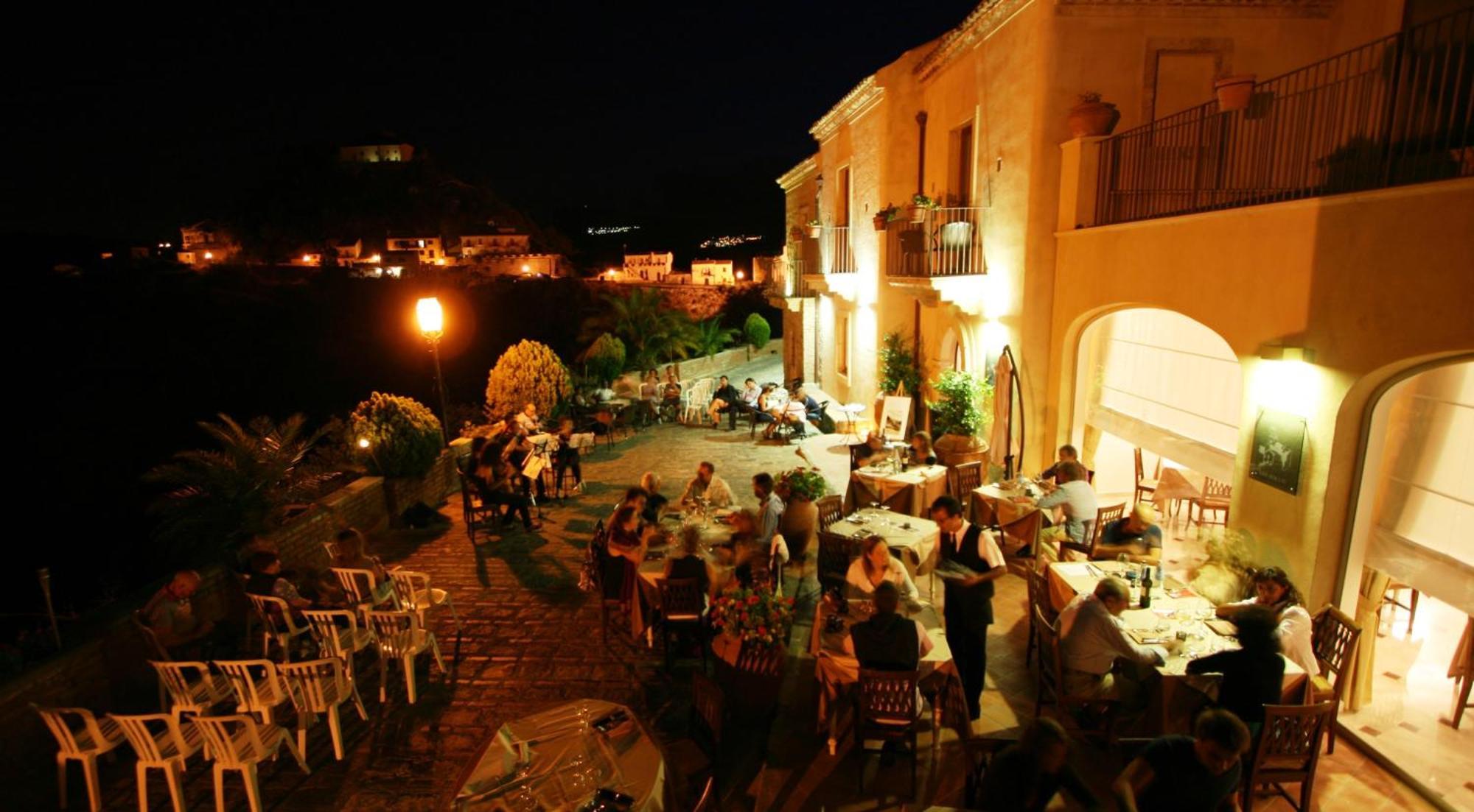Resort Borgo San Rocco Savoca Buitenkant foto