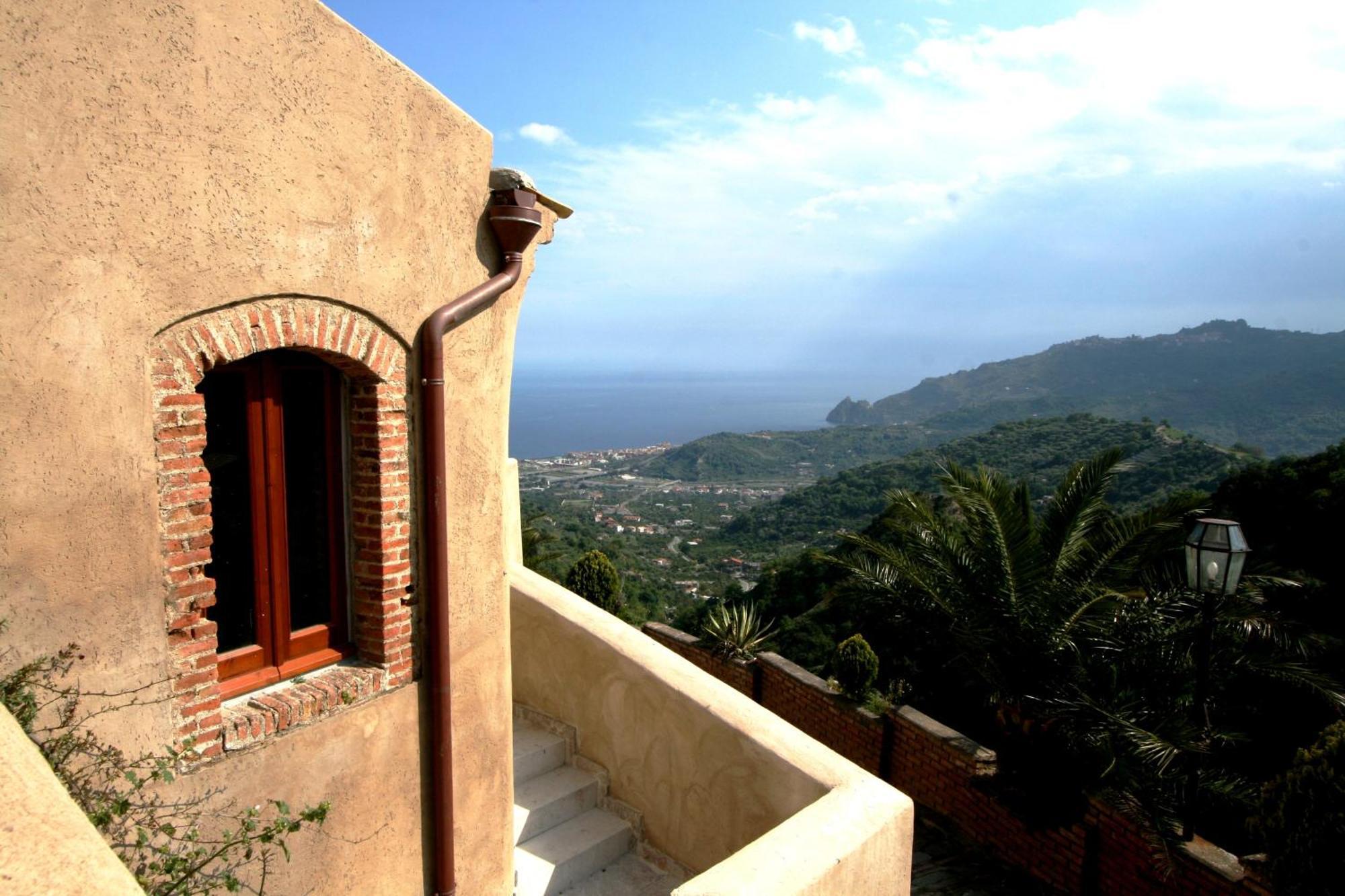 Resort Borgo San Rocco Savoca Buitenkant foto