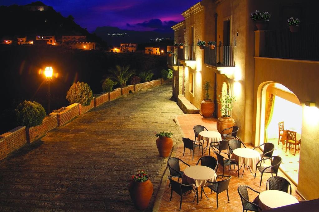 Resort Borgo San Rocco Savoca Buitenkant foto