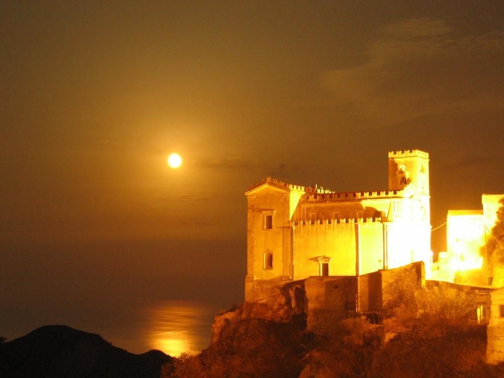 Resort Borgo San Rocco Savoca Buitenkant foto